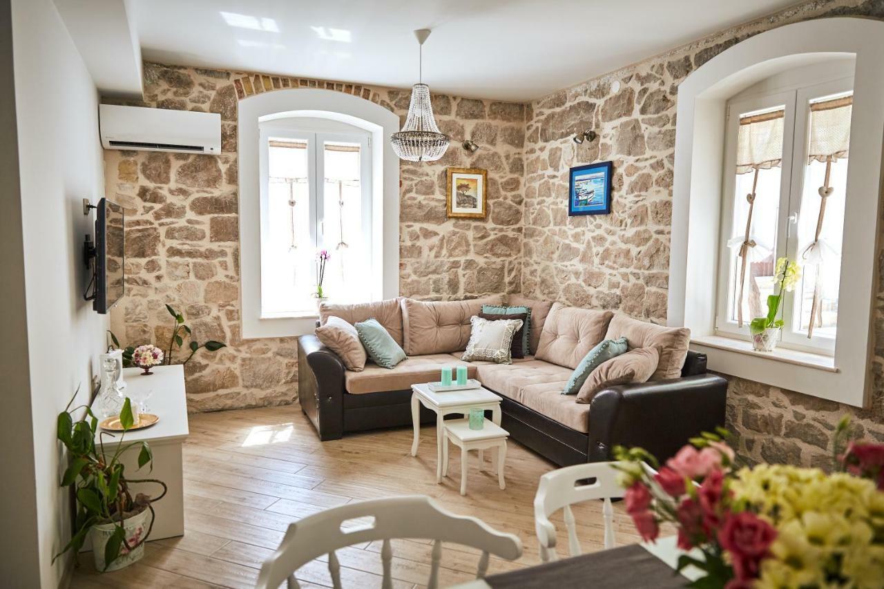 Apartment Vintage Kastela Exterior photo